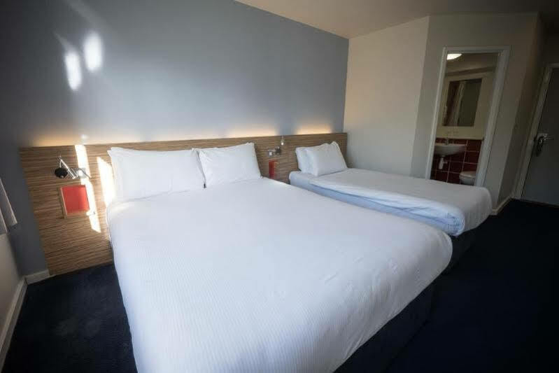 Travelodge Лімерик Екстер'єр фото